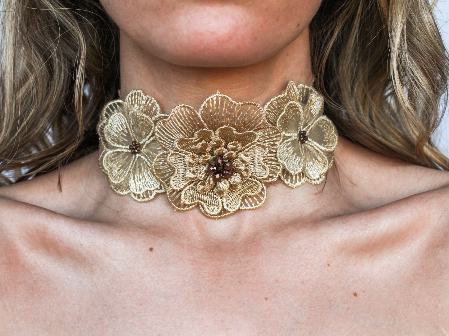 Choker Mimosa Bronce