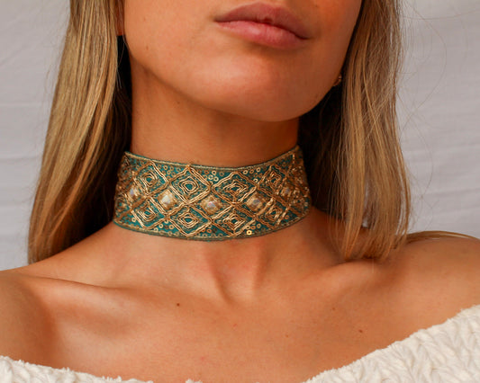 Choker Fara