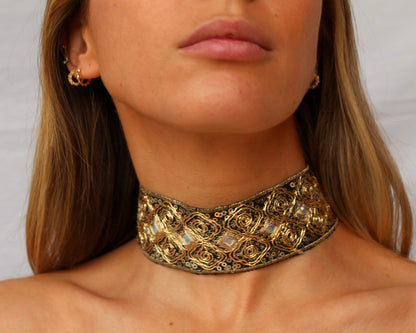 Choker Fara